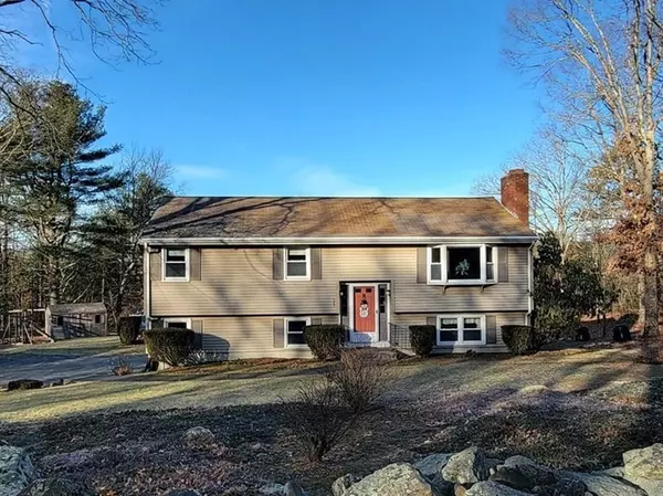 565 Blackstone St, Uxbridge, MA 01569