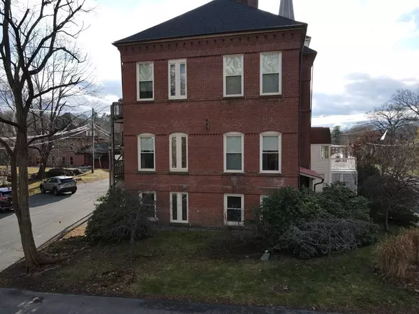 Montague, MA 01376,43 J St #A