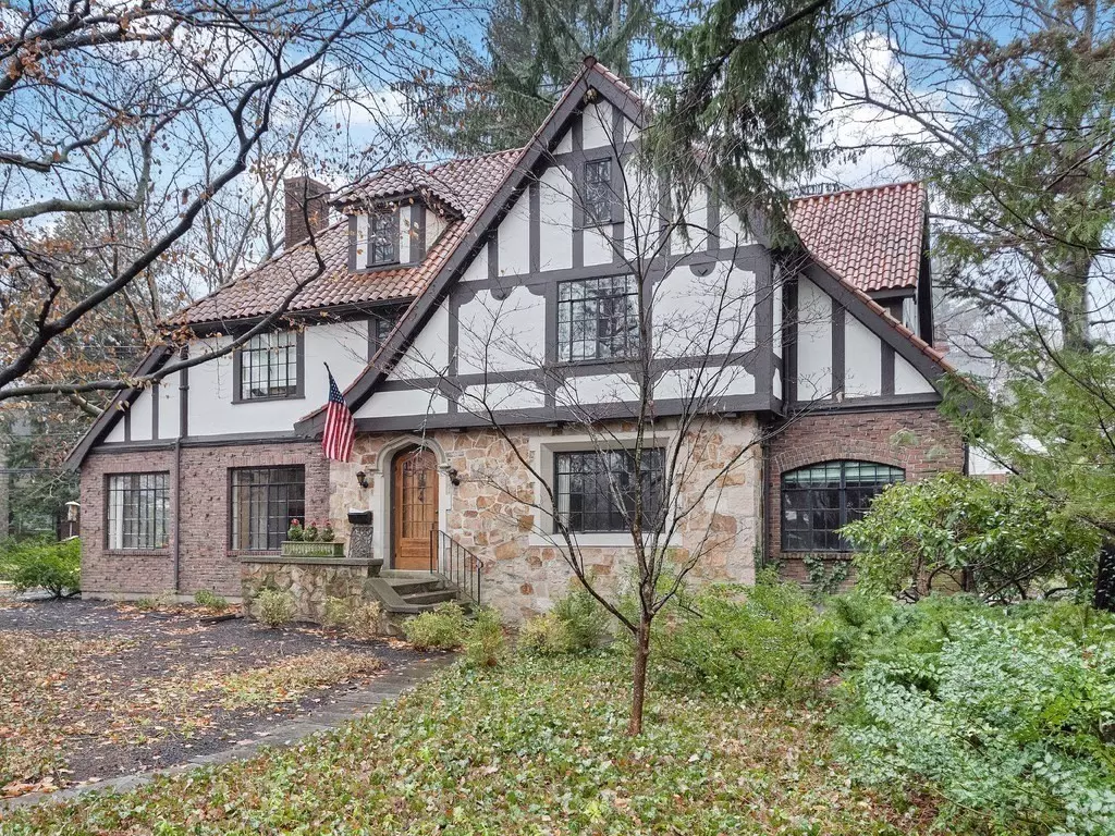 Brookline, MA 02467,57 South  Street