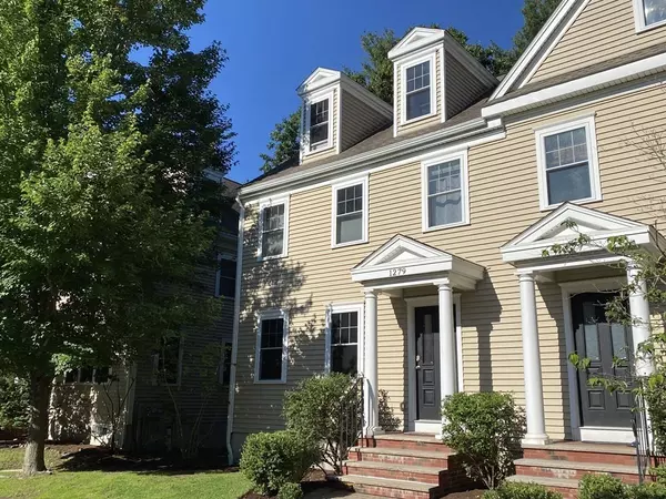 1279 Elm St #1279, Concord, MA 01742