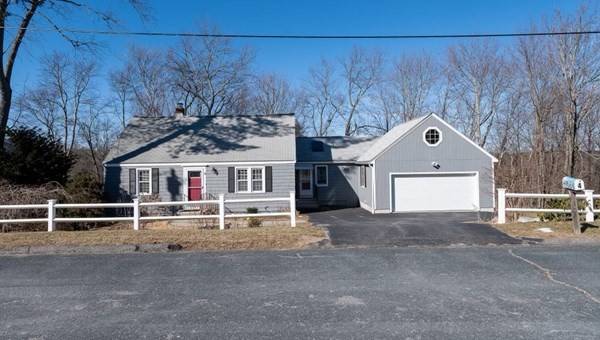 4 Crestview Dr, Westborough, MA 01581