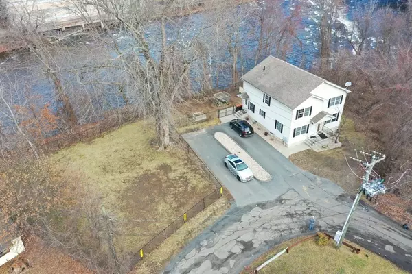 Agawam, MA 01001,2-4 Moore