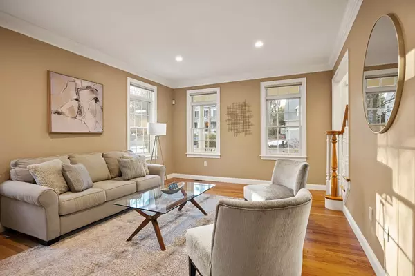 Lexington, MA 02421,18 Normandy Rd