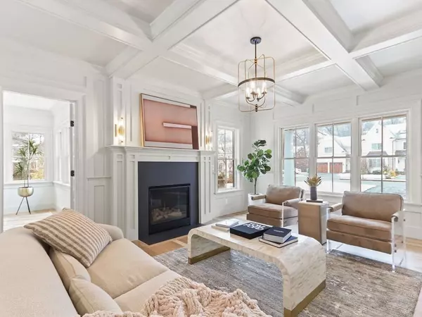 Newton, MA 02468,31 Karen Rd