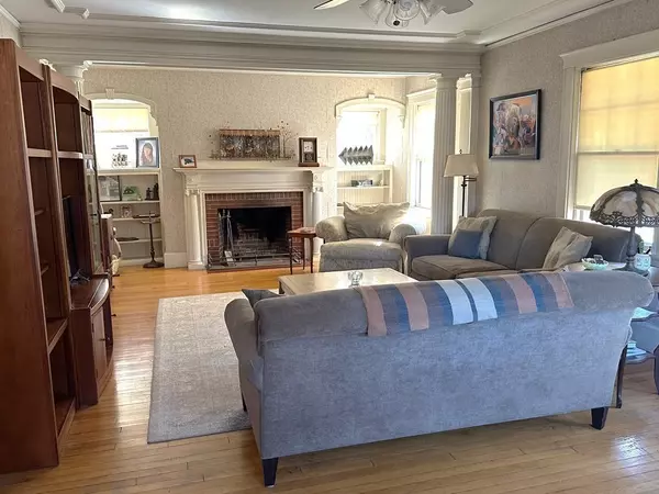 Newton, MA 02466,1766 Washington Street