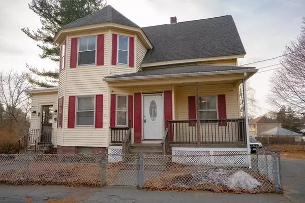 34 Burnaby St, Lowell, MA 01850