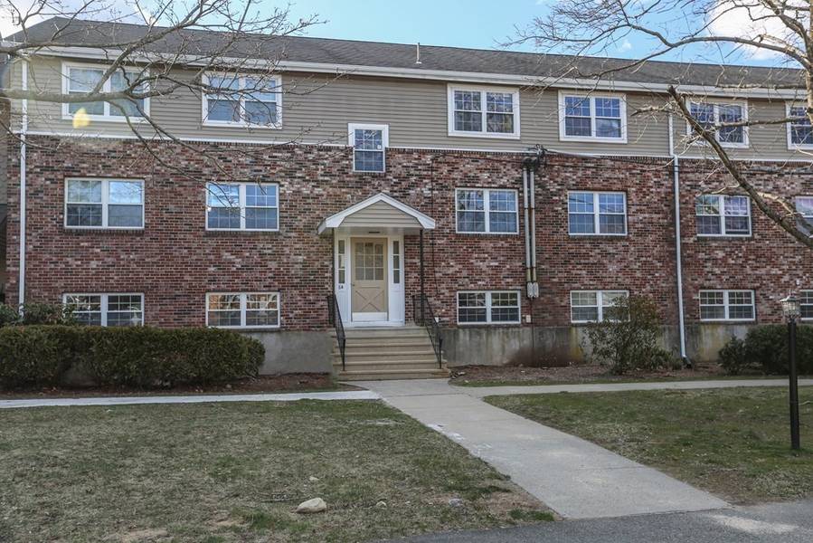 8A Mayberry Dr #3, Westborough, MA 01581