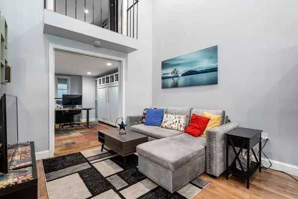 Boston, MA 02118,589 Tremont St #1