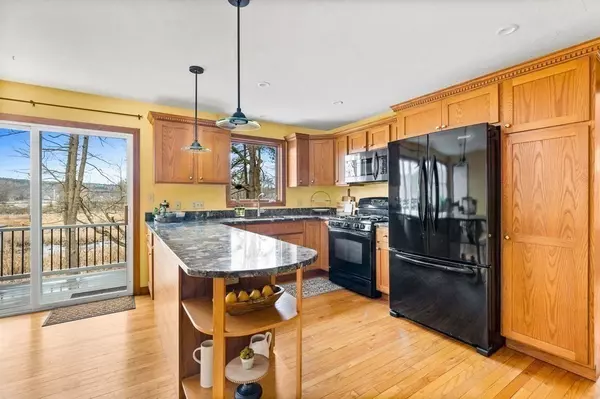 Hopkinton, MA 01748,118 Hayward St