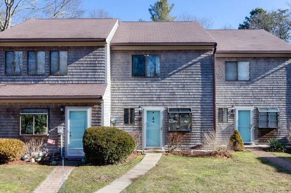 25 Roundhouse Rd #25, Bourne, MA 02532