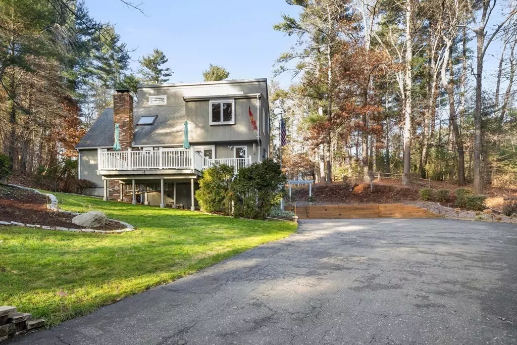 Duxbury, MA 02332,16 Trout Farm Ln