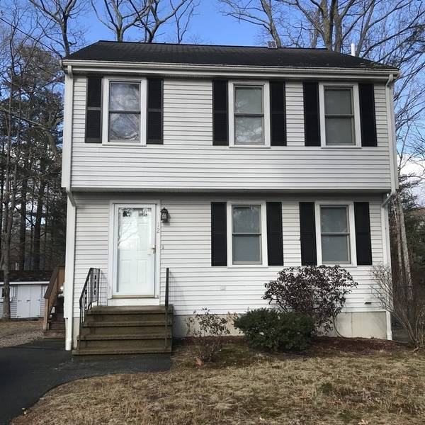 12 Leon Road, Holbrook, MA 02343