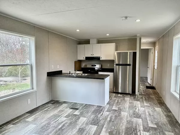 Wareham, MA 02571,36 Regina St