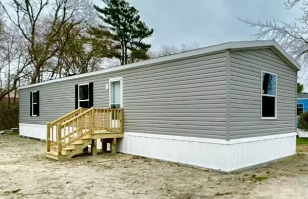 Wareham, MA 02571,36 Regina St