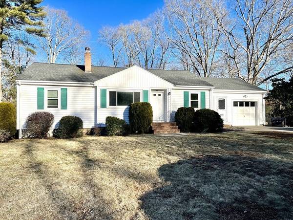 41 Lelland Rd, Stoughton, MA 02072