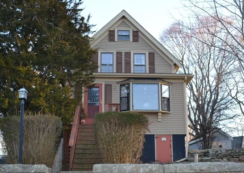 21 Gee Avenue, Gloucester, MA 01930