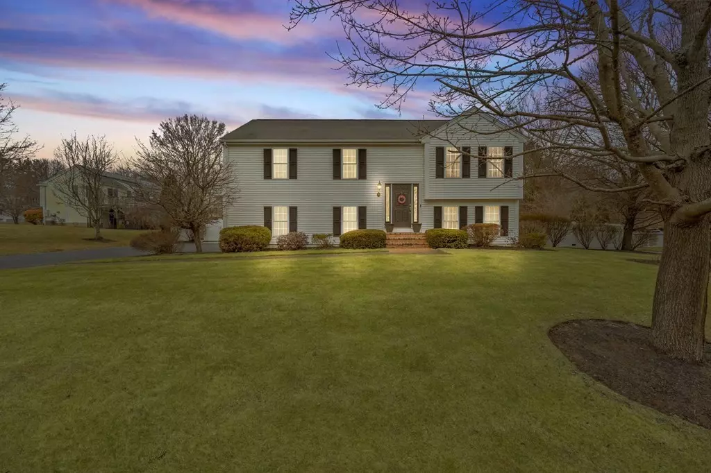 Whitman, MA 02382,4 Edward Dr