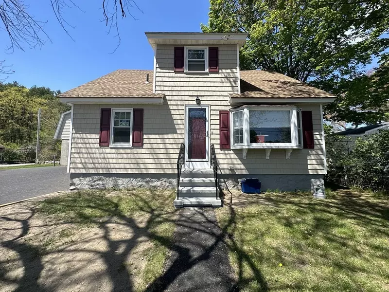 11 Fellows Lane, Dracut, MA 01826