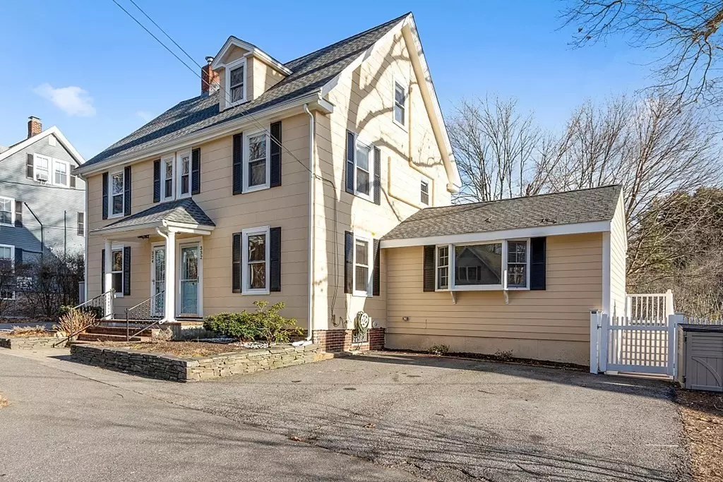 Concord, MA 01742,332 Bedford Street #332