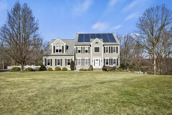 53 Piccadilly Way, Westborough, MA 01581