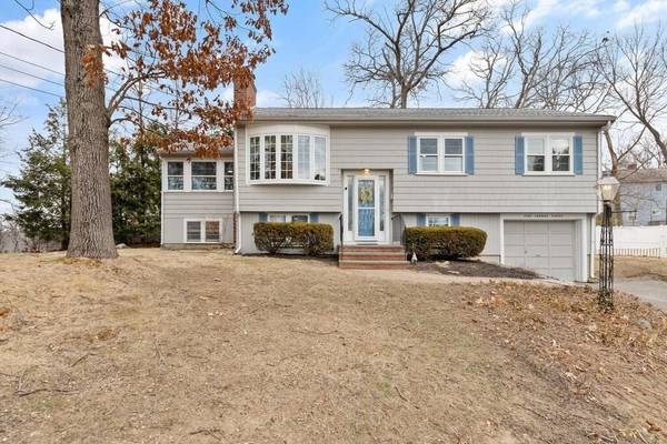 4 Tanners Circle, Woburn, MA 01801