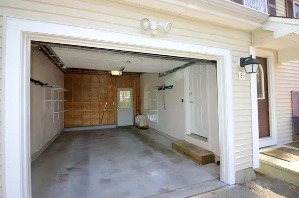 Wareham, MA 02571,2 Rock Marsh Rd #b