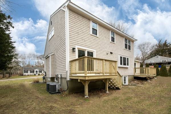 Bourne, MA 02562,6 Seaview