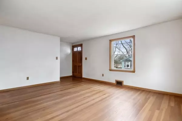 Lynn, MA 01904,11 Clifton St