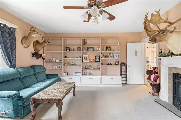 North Brookfield, MA 01535,29 Mount Pleasant St