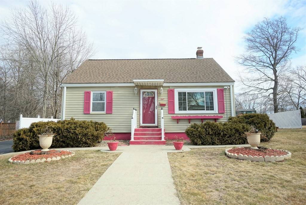 8 Noyes Street, Methuen, MA 01844