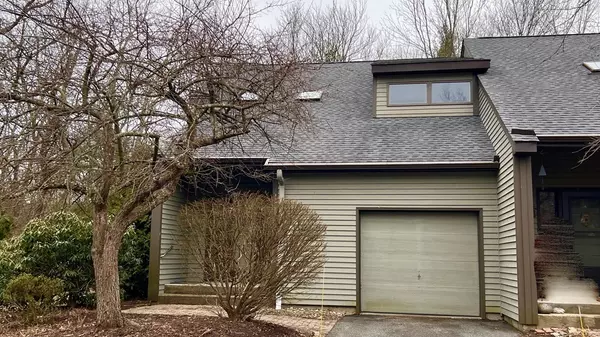 Northampton, MA 01053,409 Fairway Village #409