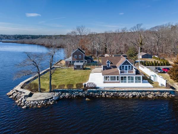 123 Nelsons Grove Road,  Lakeville,  MA 02347