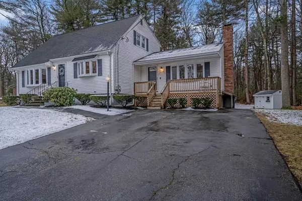 31 Governor Hutchinson Rd, Billerica, MA 01821