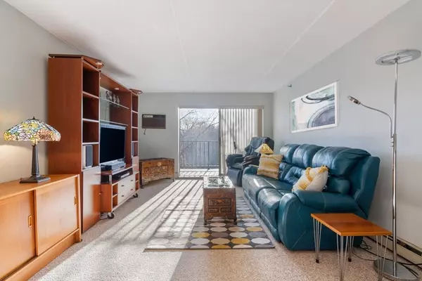 Newton, MA 02466,209 Riverview Avenue #20