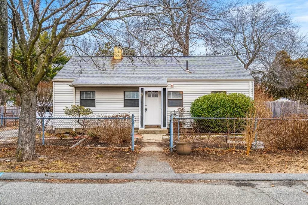 Saugus, MA 01906,2 Beech St