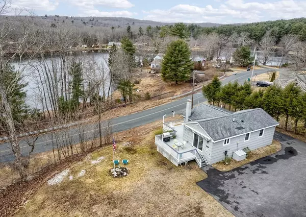 49 Pierce Rd, West Brookfield, MA 01585