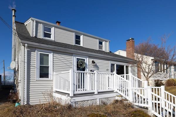 48 Whitehead Avenue, Hull, MA 02045