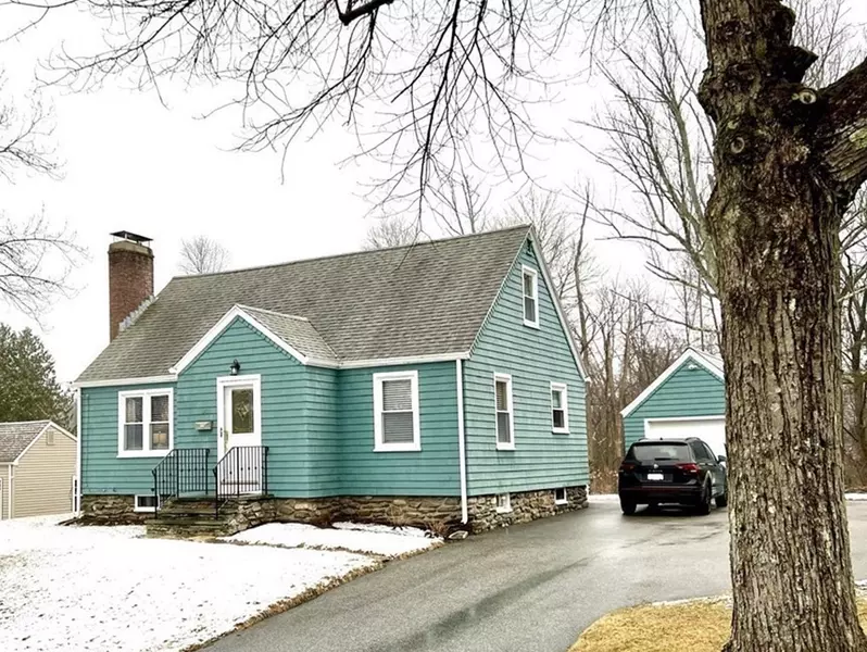 33 Lansing Avenue (West), Worcester, MA 01605