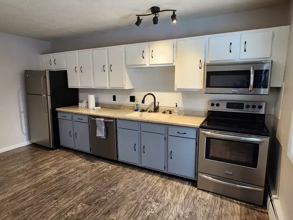 Leominster, MA 01453,123 Litchfield #A