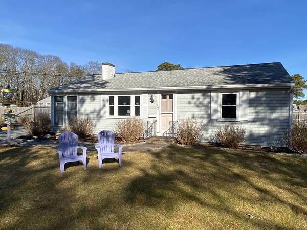 163 Breezy Point Rd, Yarmouth, MA 02664