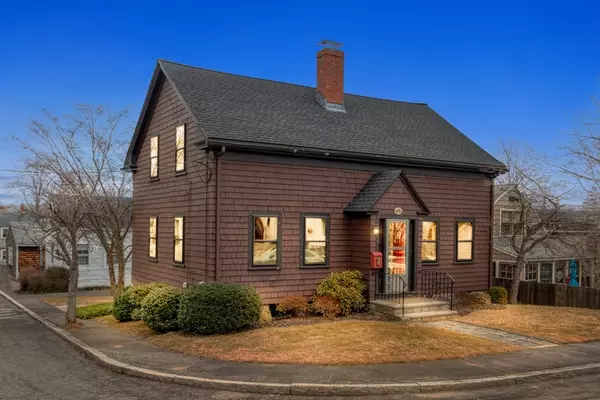 2 Chestnut Street, Marblehead, MA 01945