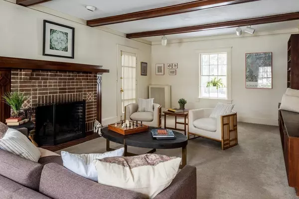 Newton, MA 02468,46 Pine Ridge Rd