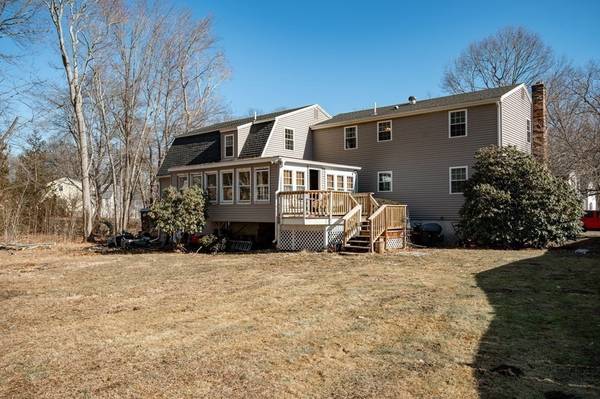 Amesbury, MA 01913,9 Ash St