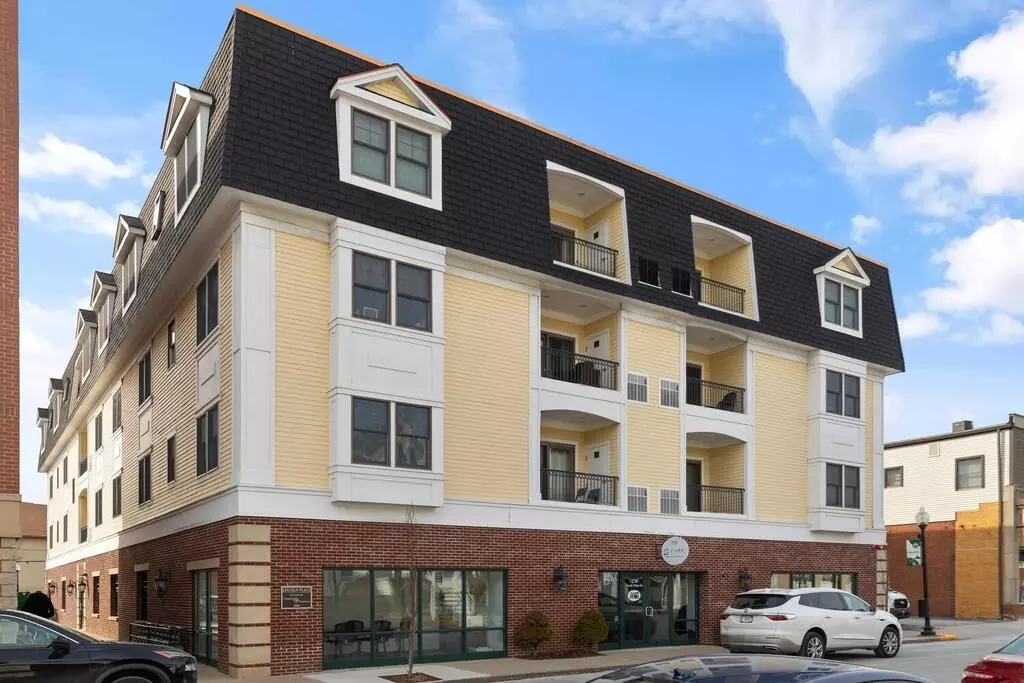 Mansfield, MA 02048,270 N Main St #302