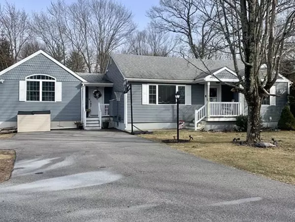 106 Old Post Rd, North Attleboro, MA 02760