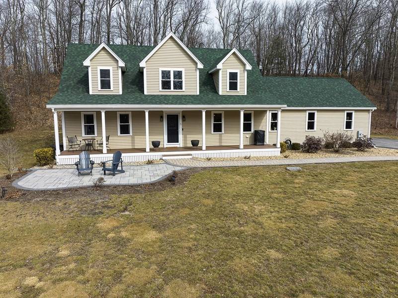 5 Great Pond Way, Sterling, MA 01564