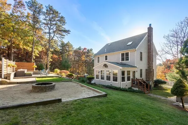 31 Village West Trl, Plymouth, MA 02360