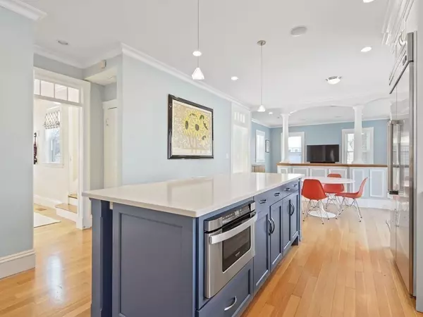 Newton, MA 02459,53 Marshall St