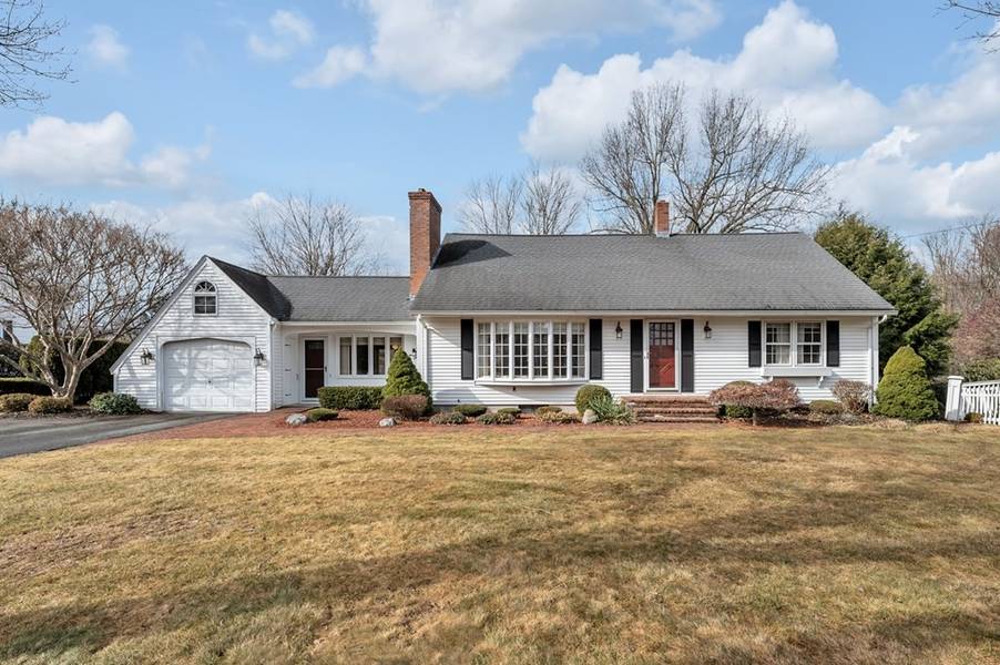 87 Hillside Dr, East Longmeadow, MA 01028