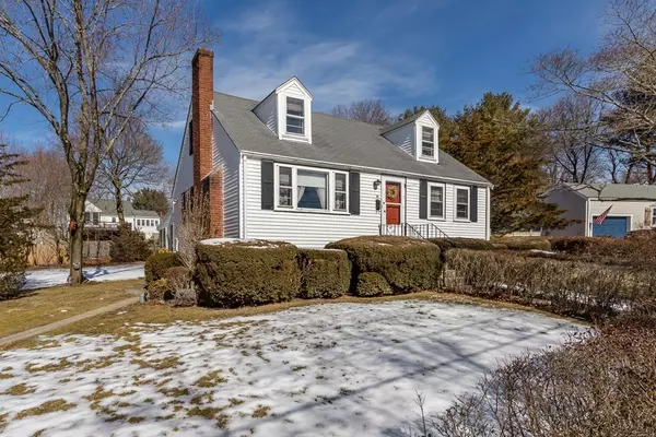 21 Mayflower Rd, Norwood, MA 02062